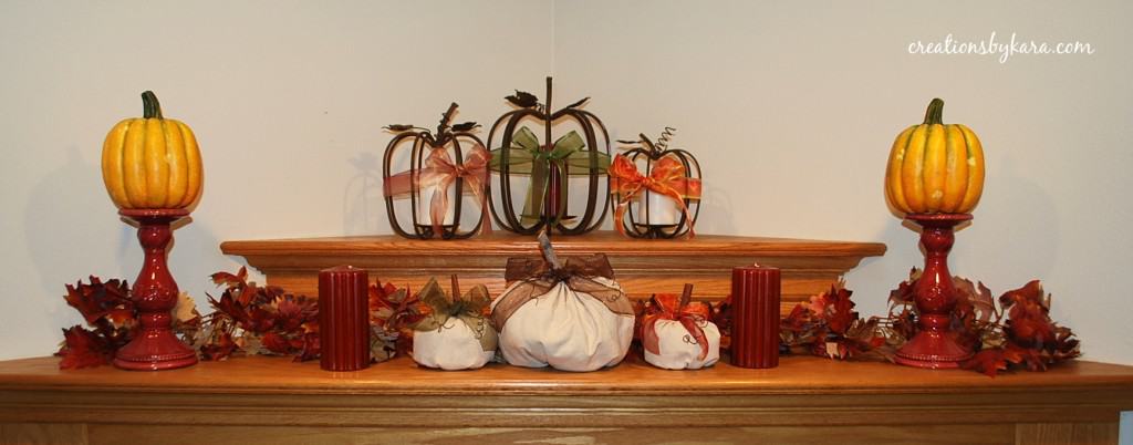 fall mantle decor halloween-decorating