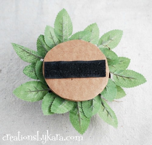 book page wreath 011
