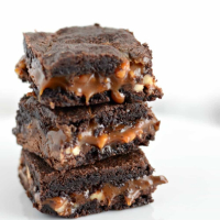 Easy Caramel Brownies (made with a cake mix)
