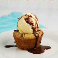 Candy Bar Stuffed Chocolate Chip Cookie Cups