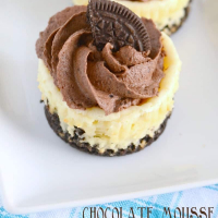Mini Oreo Cheesecakes with Chocolate Mousse