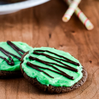 Chocolate Cookies with Mint Frosting