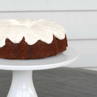 Pumpkin Cake with Cinnamon Cream Cheese Frosting