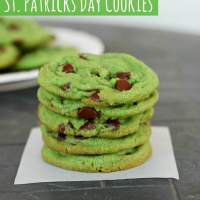 Green Mint Chocolate Chip Cookies {For St. Patricks Day}