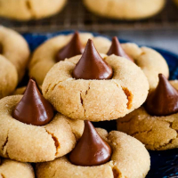 Classic Peanut Butter Kiss Cookies Recipe