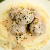 The Ultimate Swedish Meatball Sauce Recipe with Sour Cream