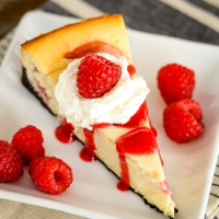 White Chocolate Raspberry Cheesecake (Copycat Recipe)