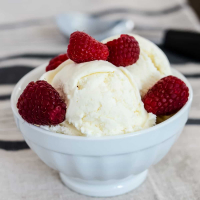 Easy Creamy Egg-Free Vanilla Ice Cream Recipe