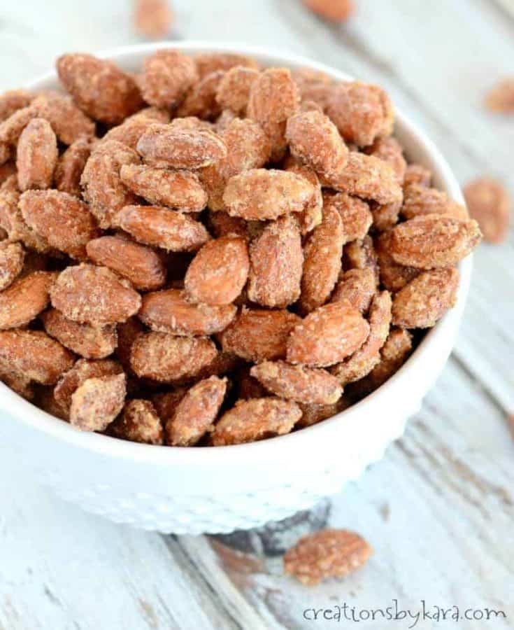 Recipe for cinnamon roasted almonds. These almonds are so addicting! #snack #almond #cinnamon