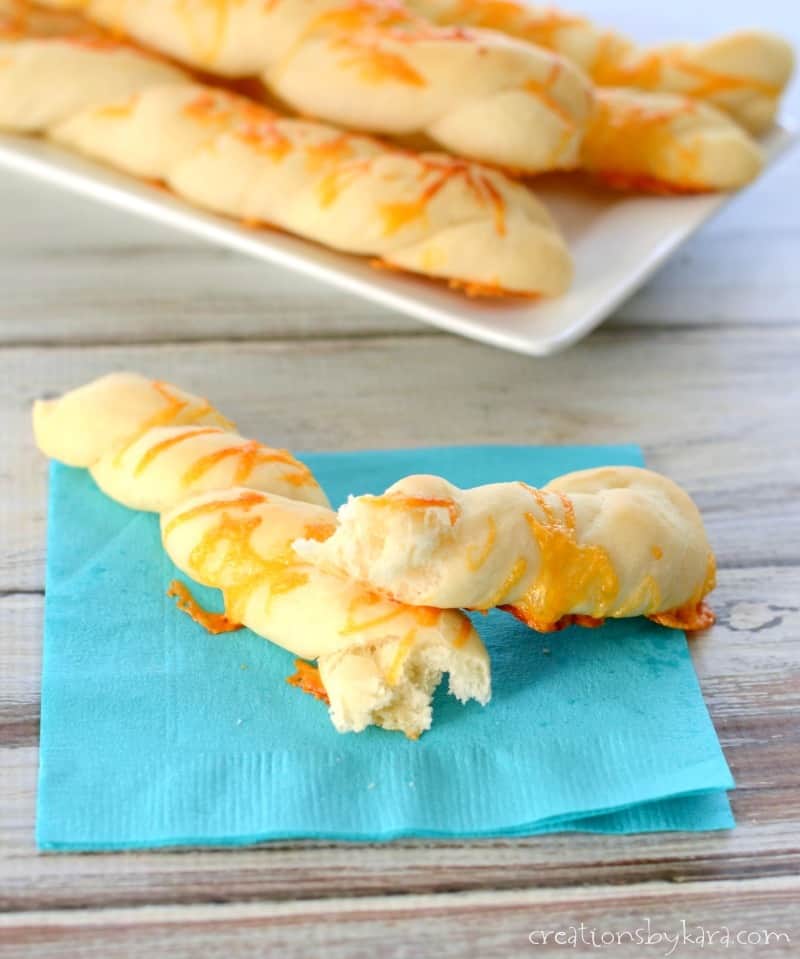 Recipe for amazing garlic cheddar breadstick twists. A delicious breadstick recipe for cheese lovers.