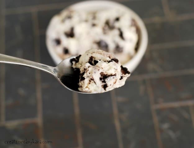 If you love classic Oreo Ice Cream, you have got to try this homemade version!