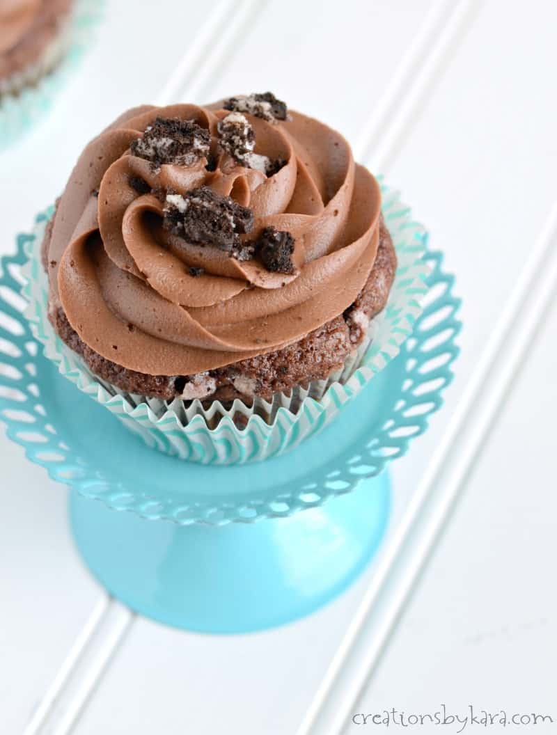 Oreo Cupcakes {Chocolate Frosting} Oreo Cupcakes {Chocolate Frosting}