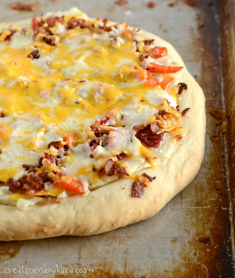 Recipe for Bacon Potato Pizza that uses mashed potatoes.