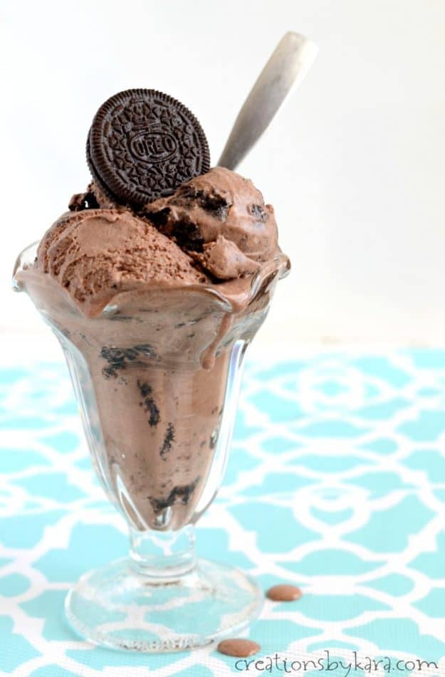 dish of chocolate ice cream filled with pieces of Oreos