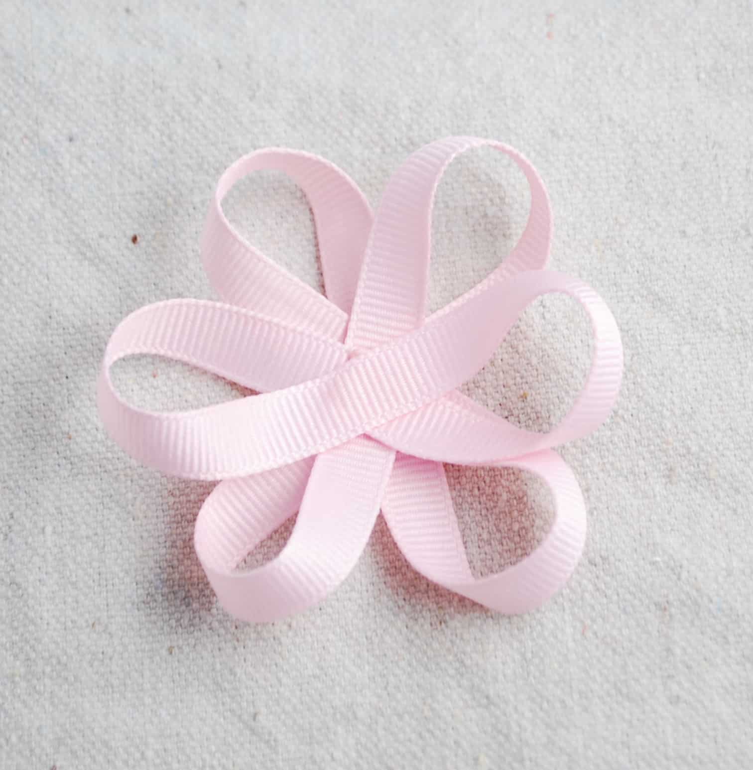 Loopy Ribbon Hair Clip Tutorial