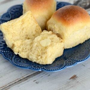 Soft and fluffy Cornmeal Rolls