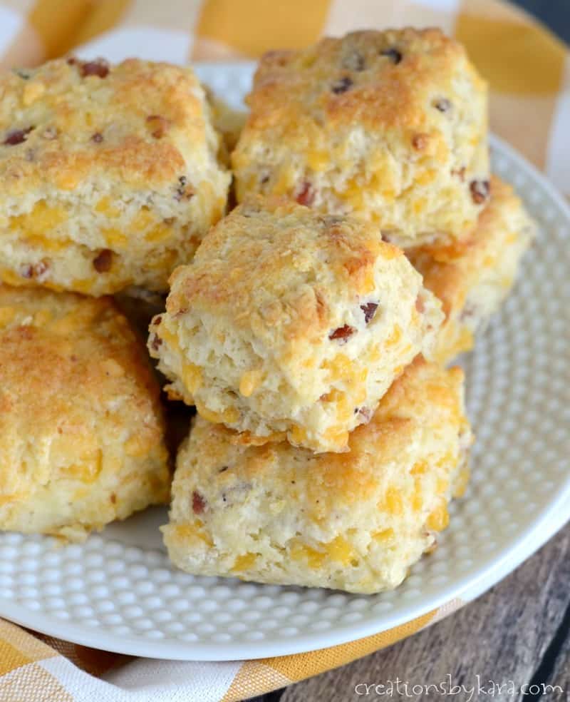 Cheese biscuits with bacon