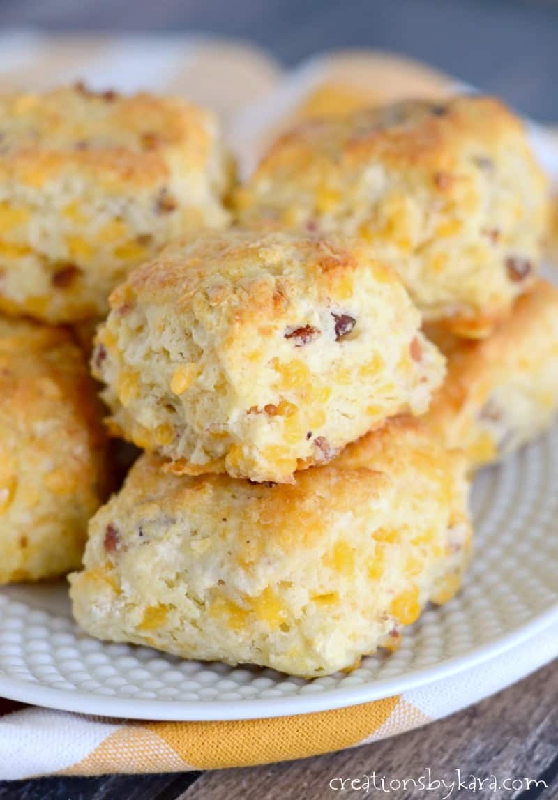 Cheese biscuits with bacon