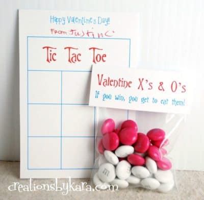 Tic Tac Toe Printable Valentine Game - this printable game is perfect for classroom Valentines!