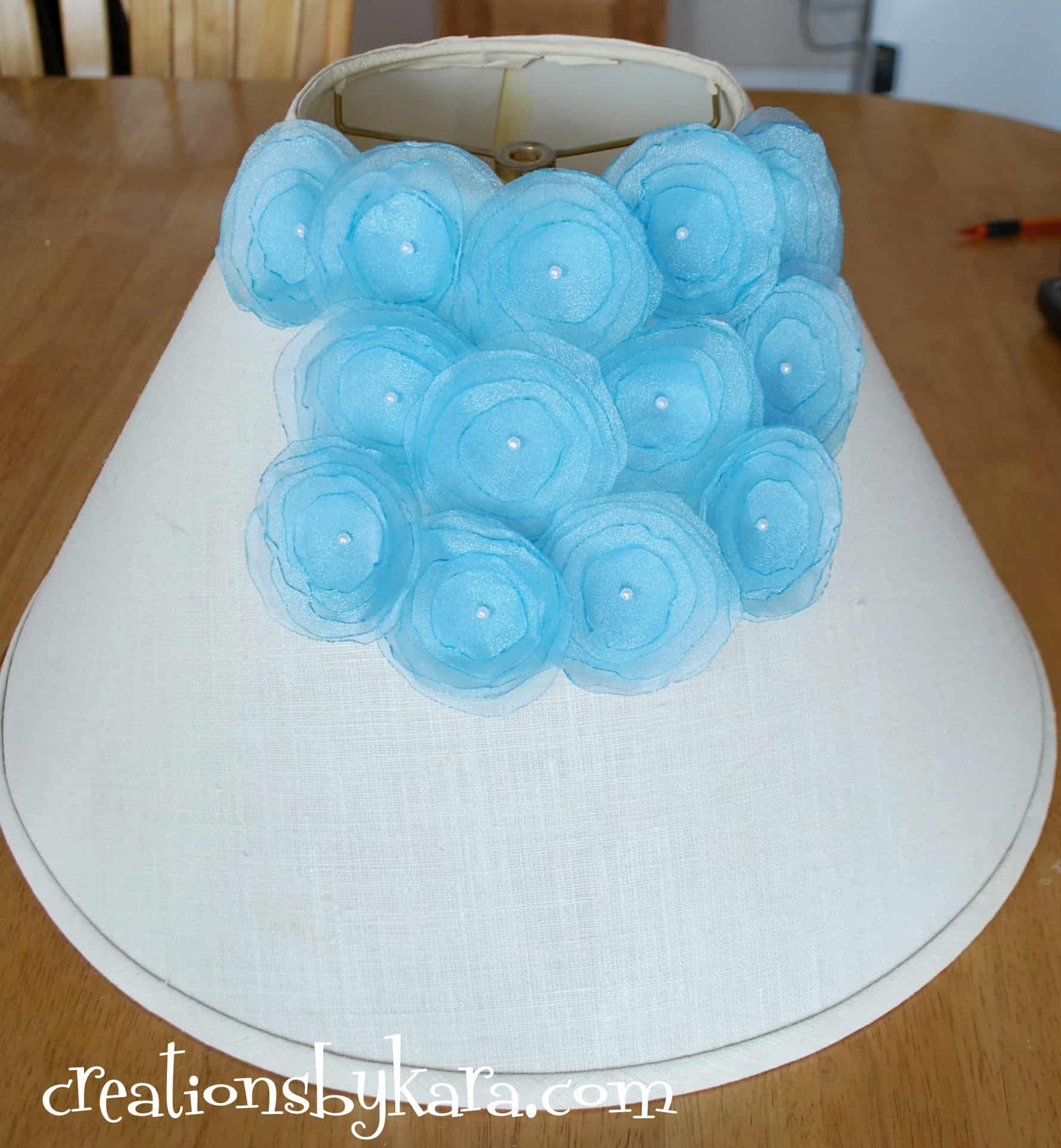 Flower Lampshade {Thrifty Decorating} Creations by Kara