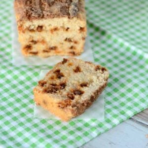 This Snickerdoodle Bread is epic! Loaded with cinnamon chips and sprinkled with cinnamon sugar, every bite is scrumptious! #snickerdoodle
