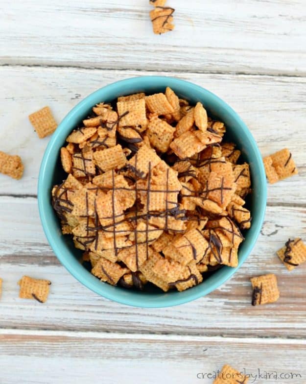 Recipe for chocolate caramel chex mix