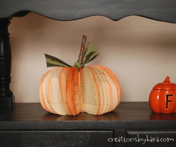 fall-pumpkin-decor