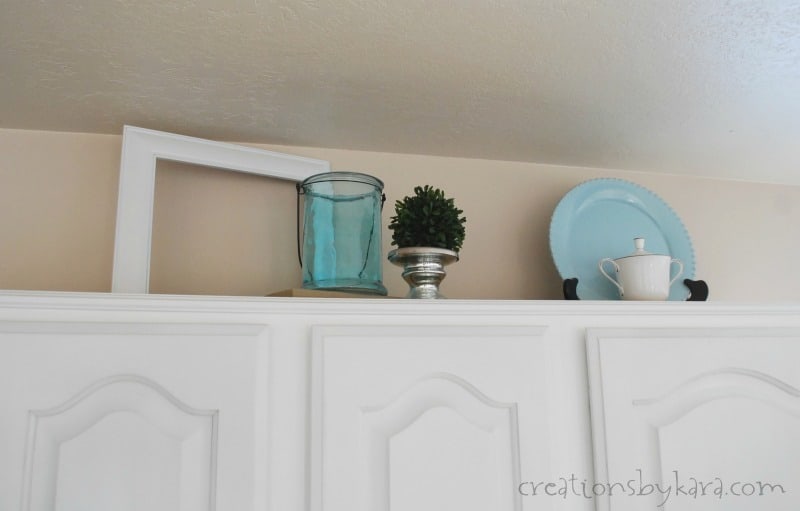 Decorating Above Kitchen Cabinets