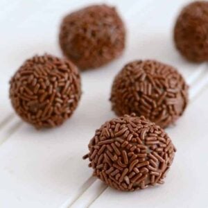 Chocolate Caramel Truffles- 4 ingredients, so good!