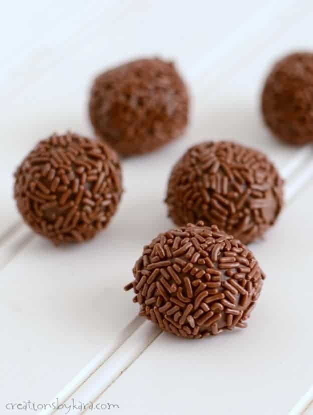 Chocolate Caramel Truffles- 4 ingredients, so good!
