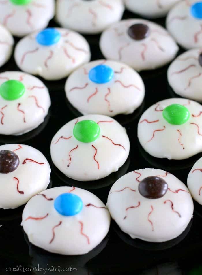These simple cookies are perfect for Halloween parties!