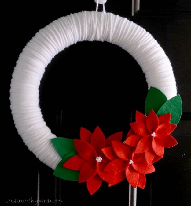 How to make a gorgeous Poinsettia Yarn Christmas Wreath