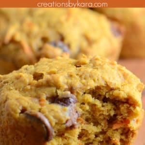 healthy pumpkin muffins with chocolate chips