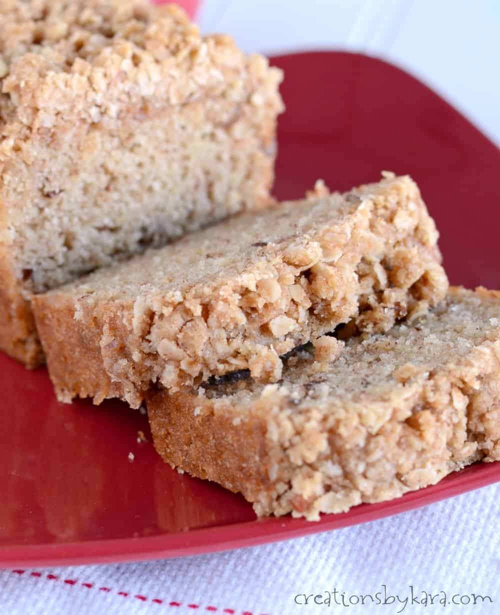 Everyone will rave about this applesauce bread. The cinnamon oat topping makes it extra delicious!