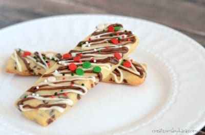 These pretty Chocolate Drizzled Cookie Sticks are just perfect for Christmas. They are an easy and beautiful Christmas cookie recipe!