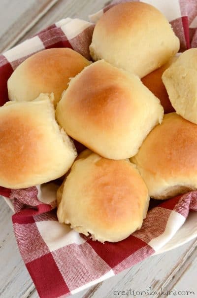 Quick and easy one hour yeast rolls. A perfect dinner roll recipe when you are in a hurry!