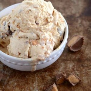 Reese's Ice Cream | Peanut Butter Cup Ice Cream - a mouthwatering ice cream recipe. #reeses #peanutbutter #icecream