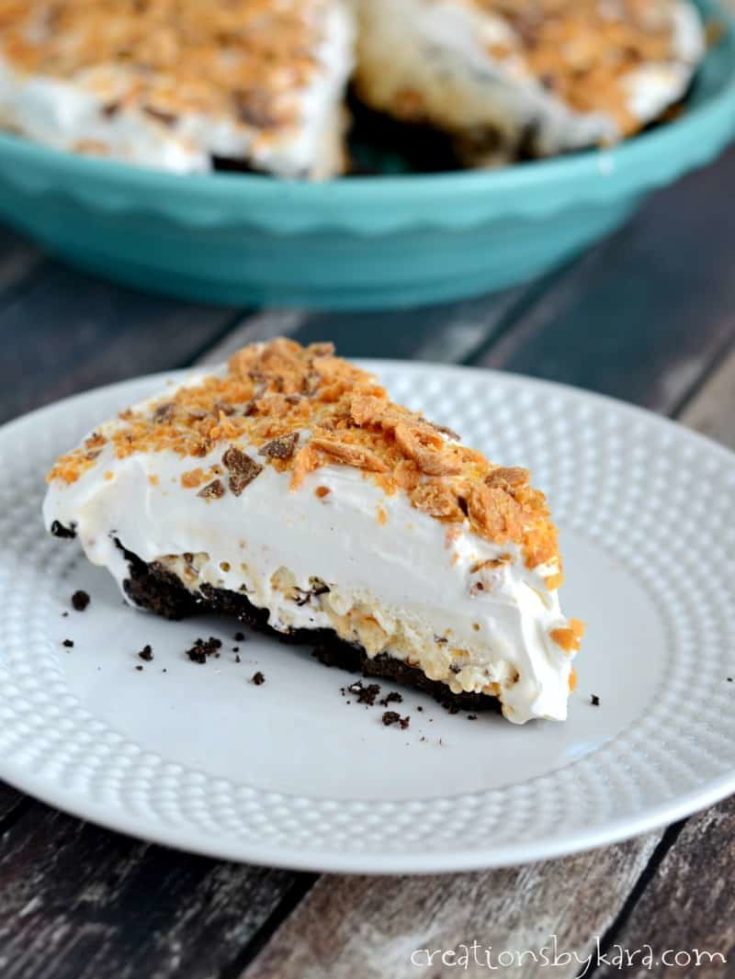 frozen butterfinger pie with whipped cream