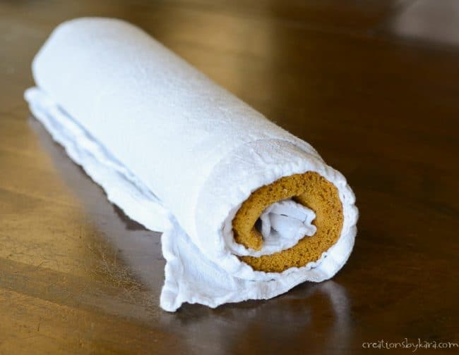 how to roll up a classic pumpkin roll with a towel