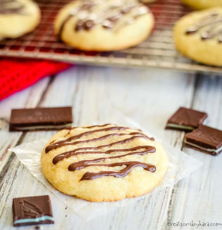Give these andes mints cookies a try and they just may become a new favorite at your house! Who can resist a cookie with a surprise in the middle? #andesmintcookies #mintcookies #andescookies #andesmints -from Creations by Kara perfect andes mint cookies