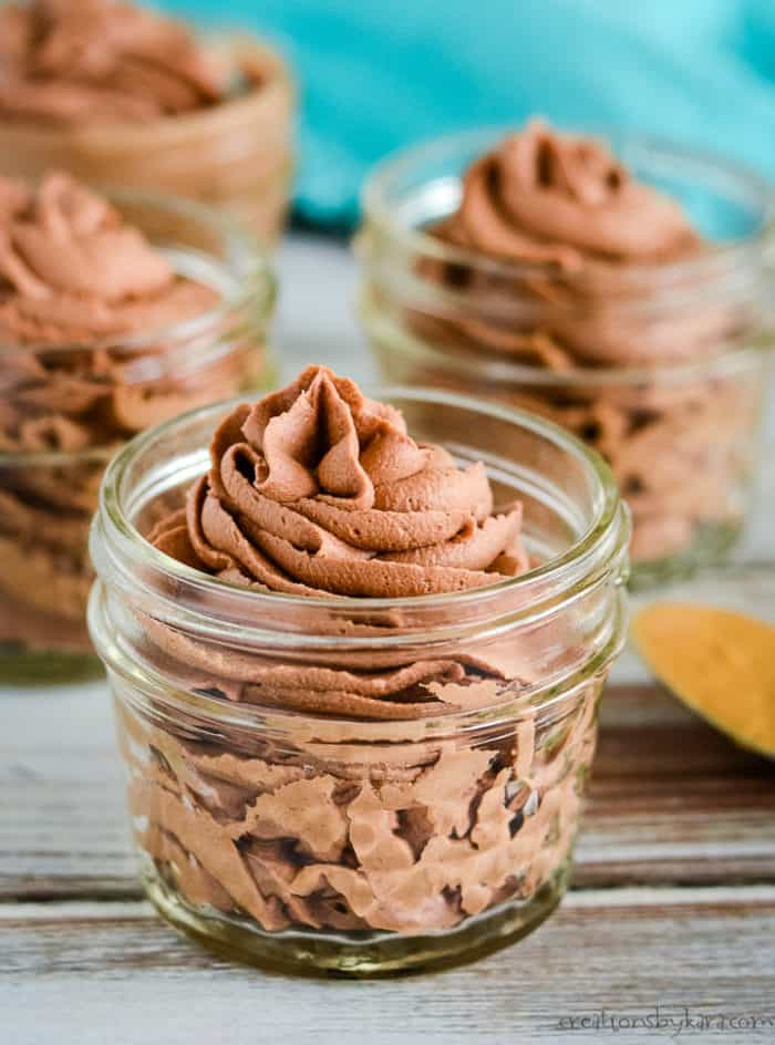 mini mason jars piped full of low carb peanut butter chocolate mousse