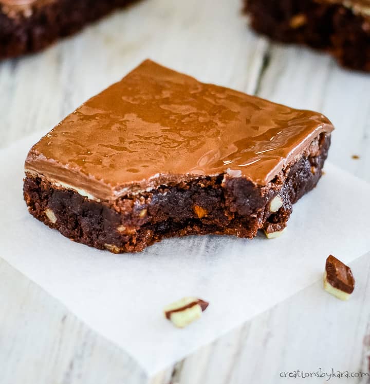 chocolate brownies with andes mint layer