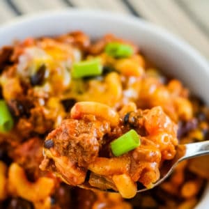 macaroni and cheese chili