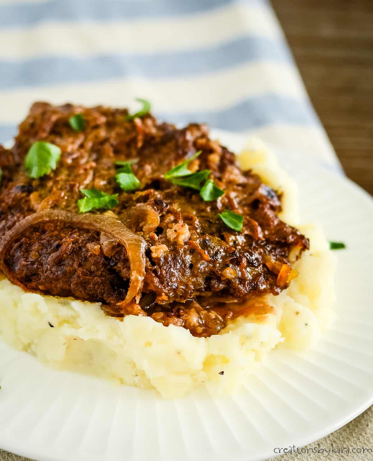 Country Style Crock Pot Cube Steak - The Feathered Nester