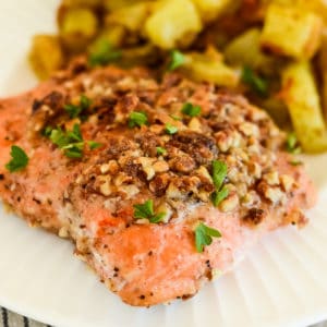 pecan crusted salmon on a plate