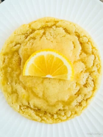 copycat lemon crumbl cookie with a lemon slice on top